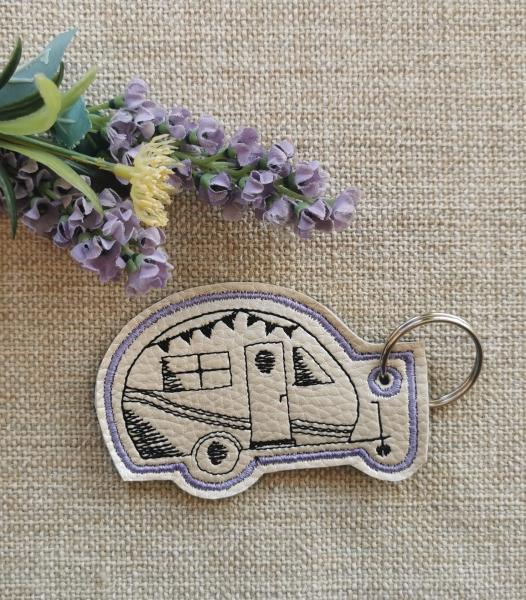 ITH - Stickdatei Schlüsselanhänger Wohnwagen